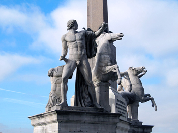 Statue dei Dioscuri nella piazza del Quirinale